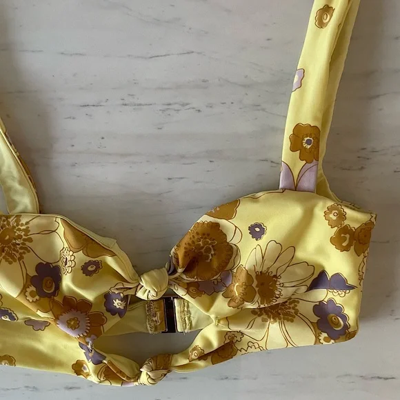 for love and lemons lillian knot top🌻 - Picture 4 of 12